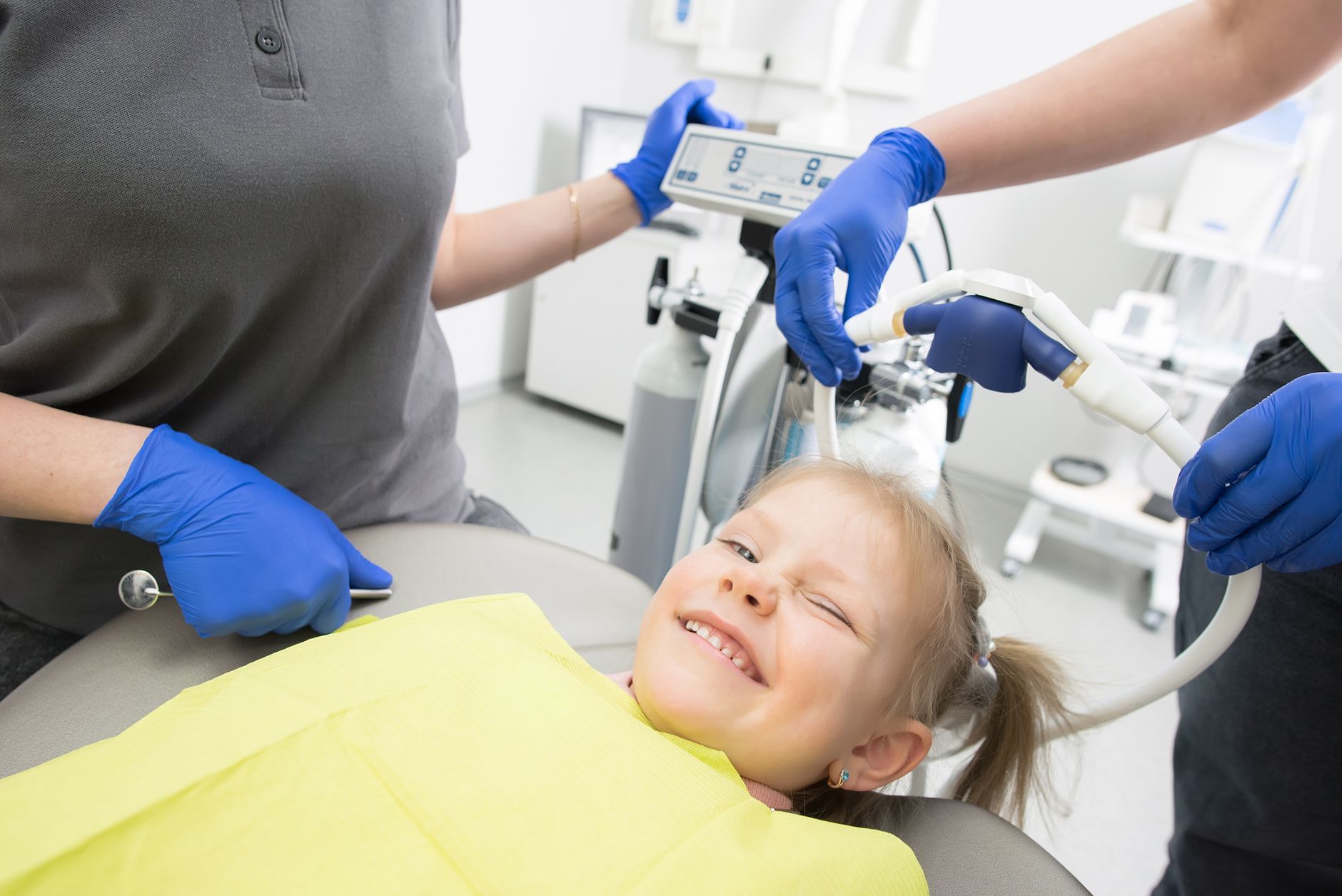 kids dentist vashi navi mumbai cheerful child in dental chair for paediatric checkup